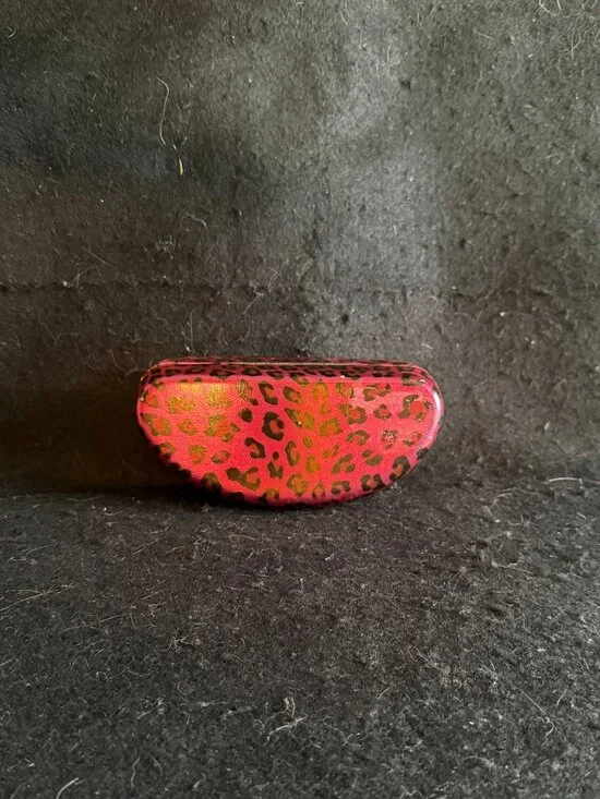 Betsey Johnson Eyeglass/Sunglass ‘Clam Shell’ Hard Case - Picture 7 of 9